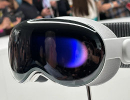 OLED AR and VR headsets